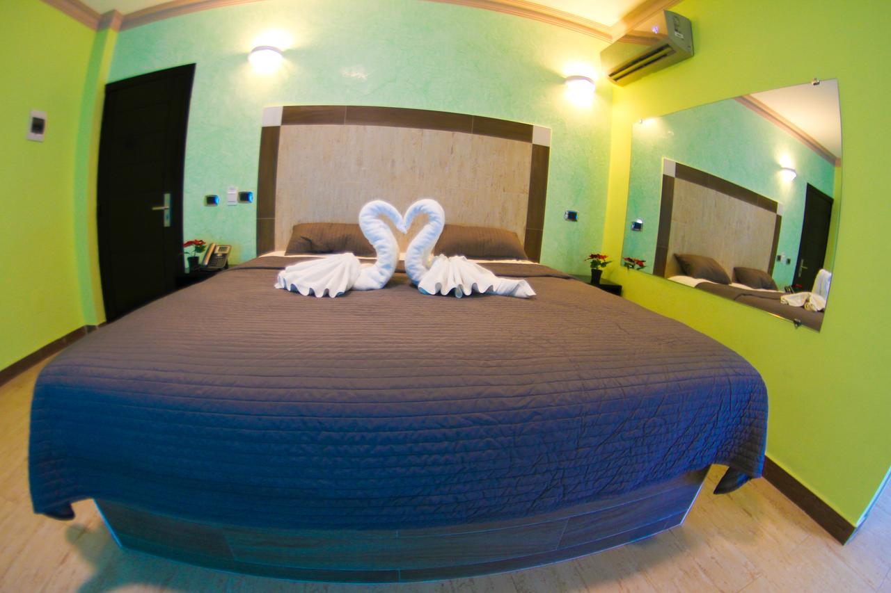Friohot Boca Chica Hotel Exterior photo
